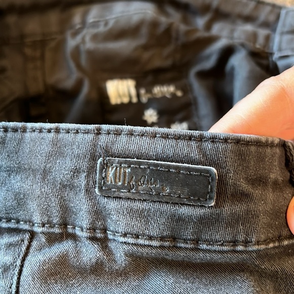 Kut from the Kloth Black shorts size 6 - Picture 6 of 10